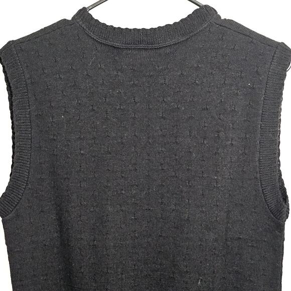 Pendleton Vintage 1970s Black‎ Scallop Sleeveless Sweater Medium Preppy Classic - Picture 8 of 10